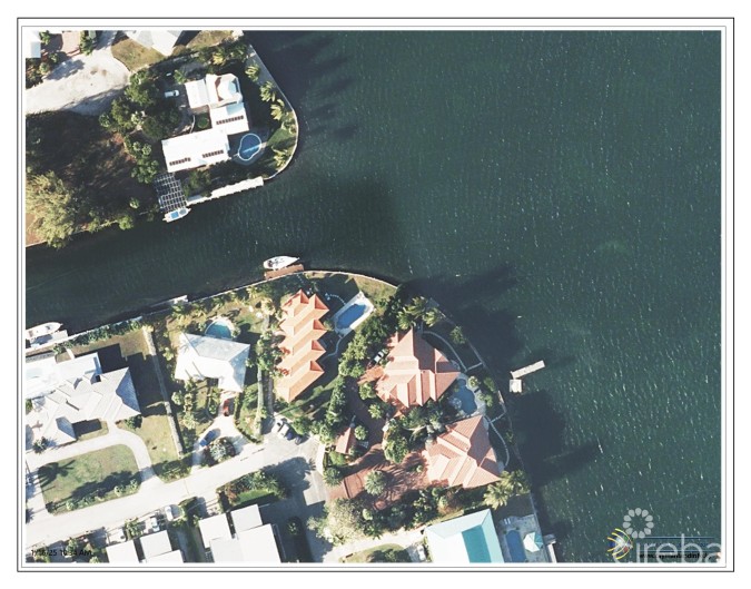 7 MILE BEACH CORRIDOR  3-BED  WATERFRONT TOWNHOUSE ON MAGELLAN QUAY IN GOVERNOR'S HARBOUR