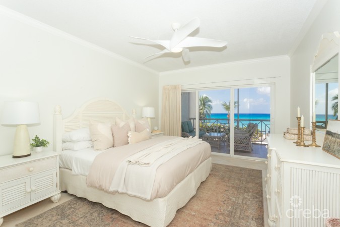 THE PALMS #7, SEVEN MILE BEACH