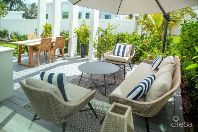 SOLARA VILLA - CRYSTAL HARBOUR