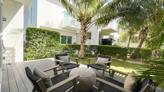 SOLARA VILLA - CRYSTAL HARBOUR