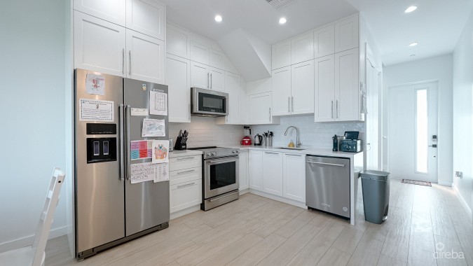 ALLURE WATERFRONT TOWNHOME