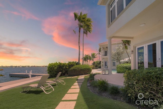 VISCAYA, STUNNING VIEWS OVERLOOKING GOVERNOR'S CREEK