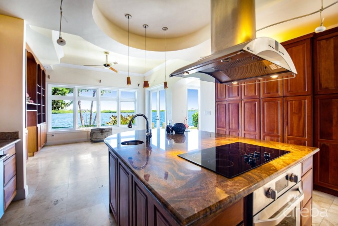 VISCAYA, STUNNING VIEWS OVERLOOKING GOVERNOR'S CREEK