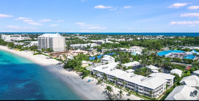 SEVEN MILE BEACHFRONT  CONDO, CAYMAN CLUB