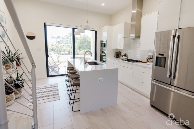 VELA 96, SOUTH SOUND TOWNHOME