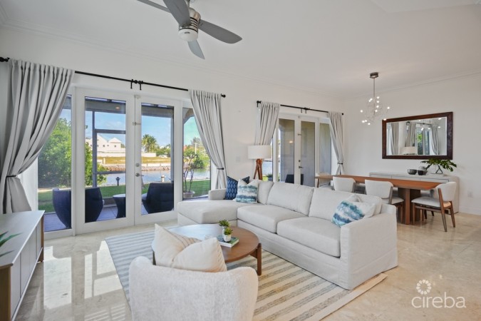 OLIVIAS COVE UNIT #1 - TOWNHOUSE END UNIT