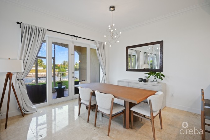 OLIVIAS COVE UNIT #1 - TOWNHOUSE END UNIT