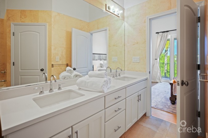 OLIVIAS COVE UNIT #1 - TOWNHOUSE END UNIT