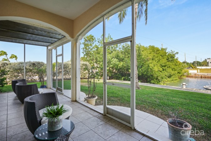 OLIVIAS COVE UNIT #1 - TOWNHOUSE END UNIT