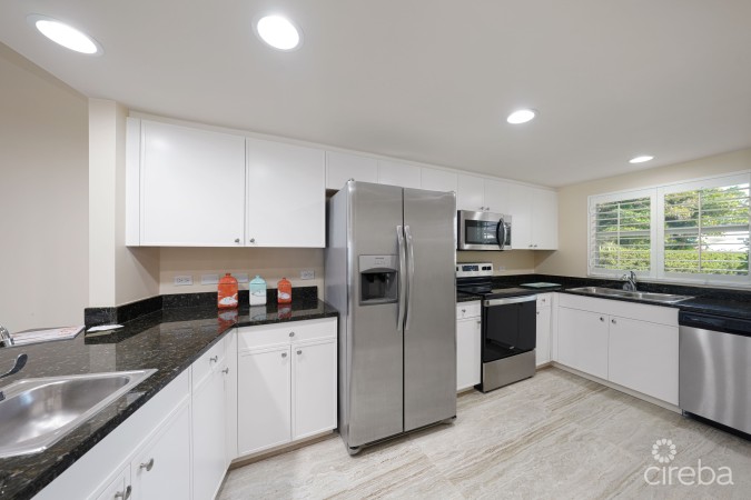 SEVEN MILE BEACHFRONT  CONDO, CAYMAN CLUB