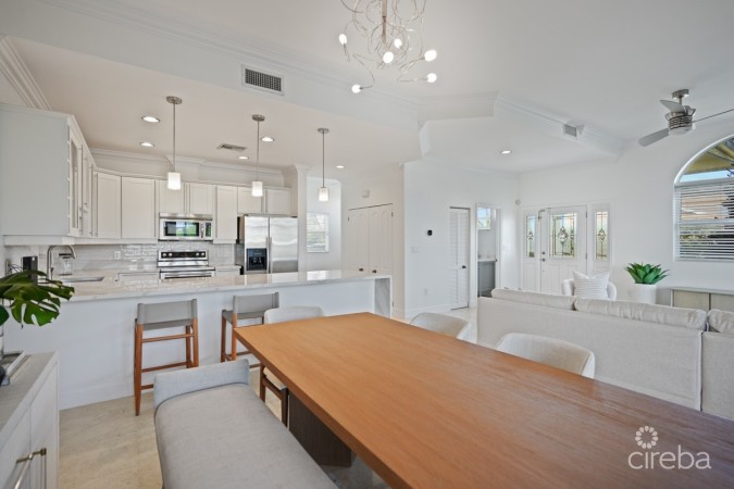 OLIVIAS COVE UNIT #1 - TOWNHOUSE END UNIT