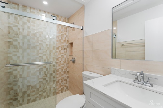 #1 BRAND NEW 3 BED 3.5 BATH DUPLEX -  LOOKOUT GARDENS