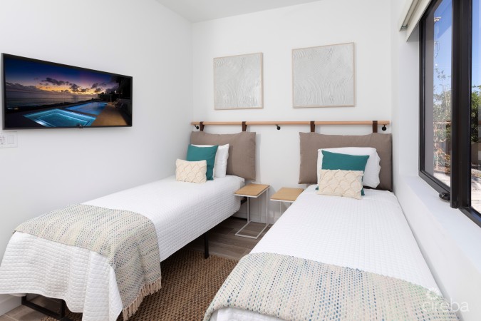 SEADREAMS  1, OCEANFRONT CONDO