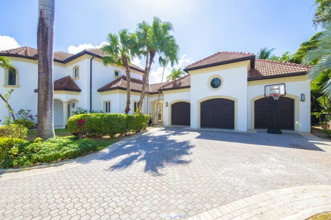 SOUTH SOUND ESTATE