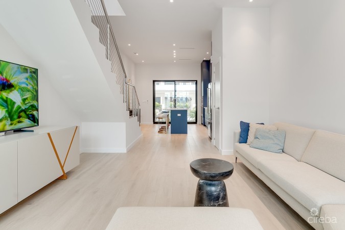 STUNNING OVERSIZED 2 BED UNIT AT BAHIA