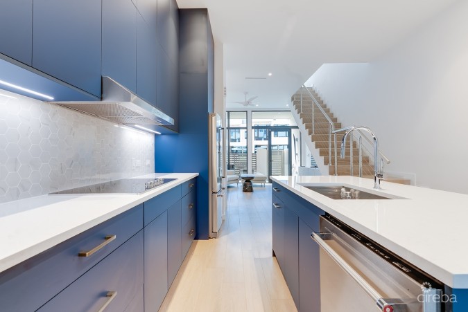 STUNNING OVERSIZED 2 BED UNIT AT BAHIA