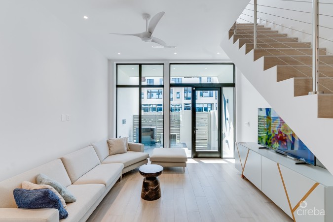 STUNNING OVERSIZED 2 BED UNIT AT BAHIA