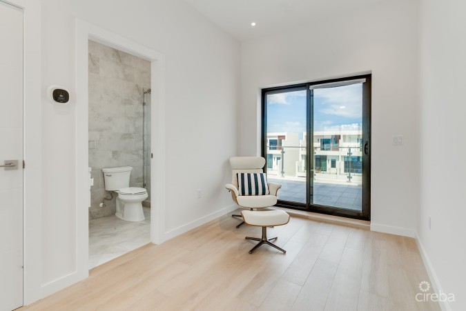STUNNING OVERSIZED 2 BED UNIT AT BAHIA