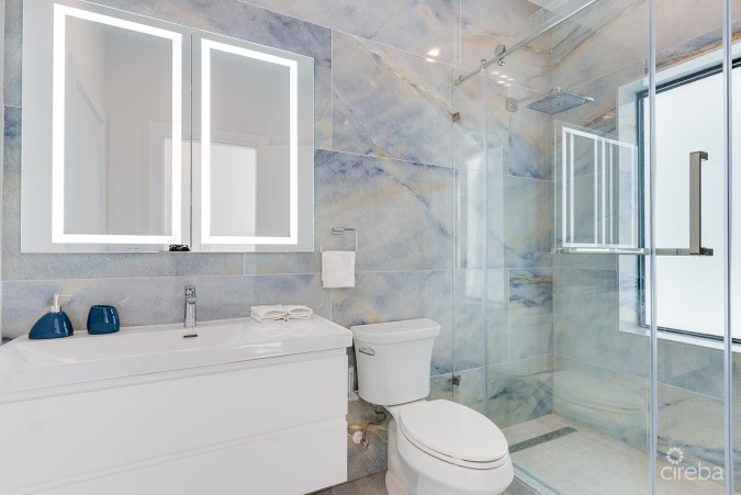 STUNNING OVERSIZED 2 BED UNIT AT BAHIA