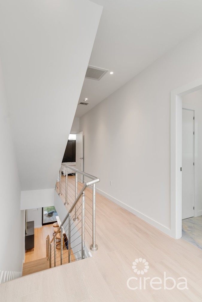 STUNNING OVERSIZED 2 BED UNIT AT BAHIA