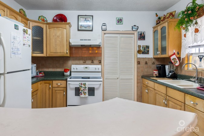4 BEDROOM INCOME GENERATING HOME, TROPICAL GARDENS