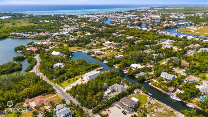 RED BAY  WOODSTOCK DR OVERSIZED CANAL FRONT LOT