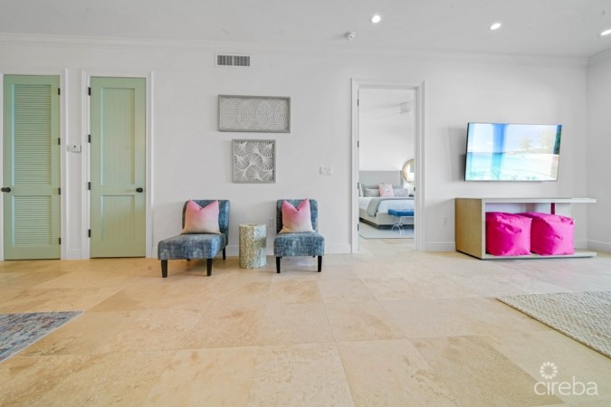 KISHA 104 | 2 BDRM WATERFRONT WALKOUT – COASTAL ELEGANCE & LUXURY