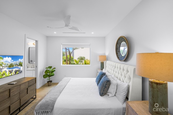 ONE CANAL POINT 516 WITH DOCK