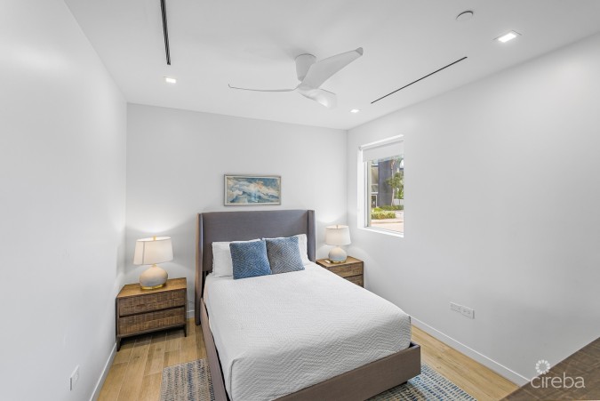ONE CANAL POINT 516 WITH DOCK