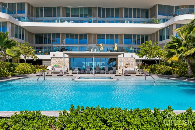 TIDES BEACHFRONT 4 BED CONDO WITH TERRACE