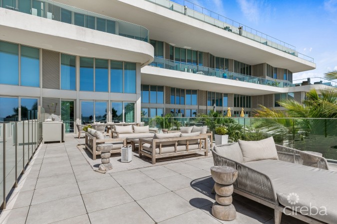 TIDES BEACHFRONT 4 BED CONDO WITH TERRACE