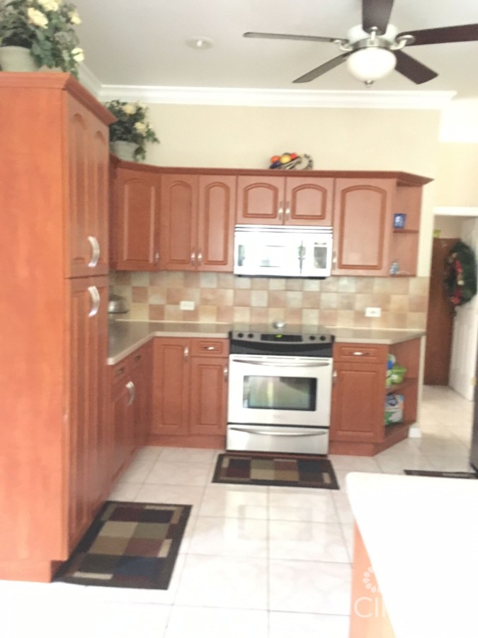 HARVEST AVENUE HOME