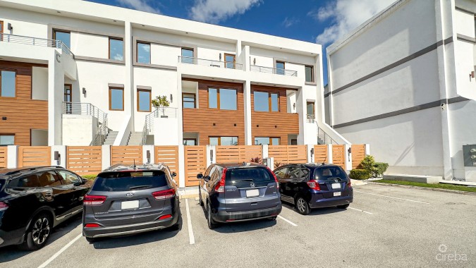 ARVIA WATERFRONT CONDO 2 BED PLUS DEN