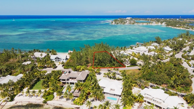 EXCLUSIVE OCEANFRONT LAND PARCEL IN KAIBO
