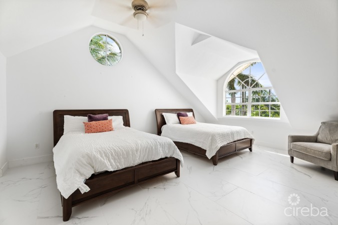NINE PALMS RESIDENTIAL HOME WITH INCOME PRODUCING COTTAGES