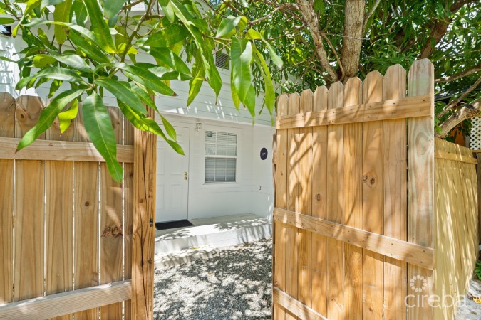 NINE PALMS RESIDENTIAL HOME WITH INCOME PRODUCING COTTAGES