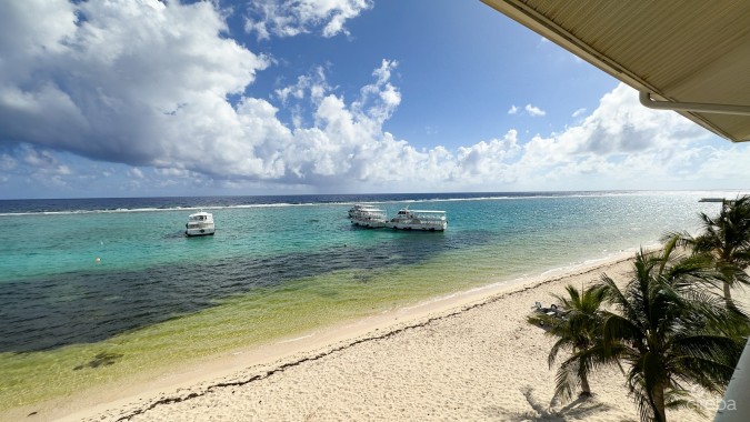 EMERALD BEACH CLUB