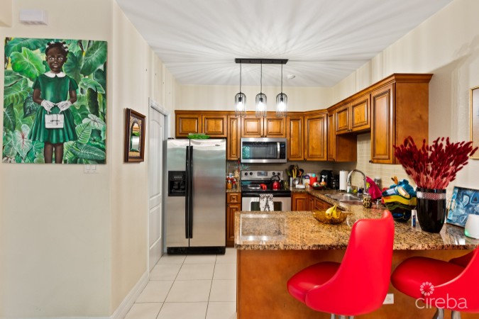 VALENCIA HEIGHTS- 2 BED 2 BATH