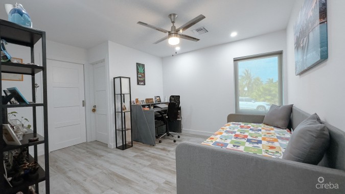 HIGHLANDS DUPLEX WEST BAY