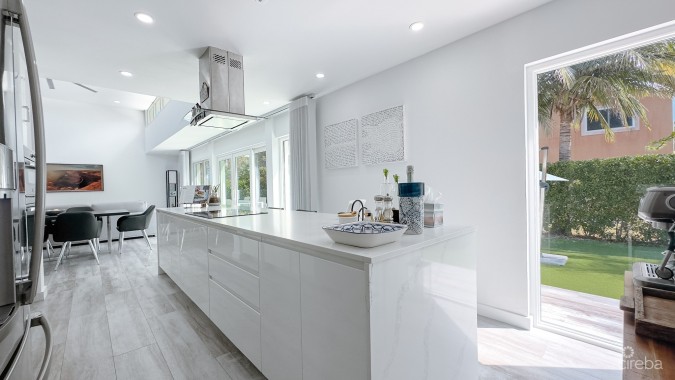 HIGHLANDS DUPLEX WEST BAY