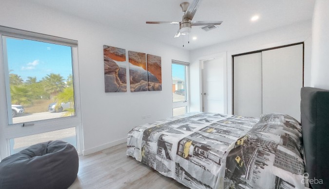 HIGHLANDS DUPLEX WEST BAY