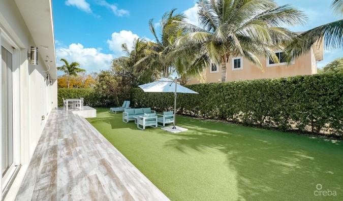HIGHLANDS DUPLEX WEST BAY