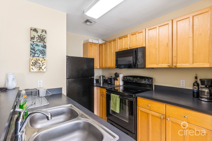 LAKESIDE VILLAS 1 BED / 1 BATH