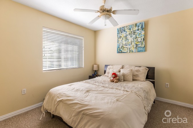 LAKESIDE VILLAS 1 BED / 1 BATH