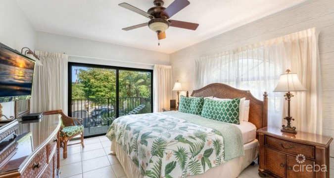 THE HERITAGE CLUB - SEVEN MILE BEACHFRONT CONDO