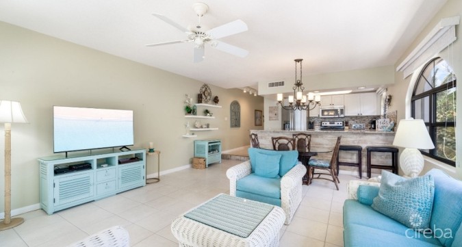 THE HERITAGE CLUB - SEVEN MILE BEACHFRONT CONDO