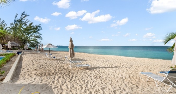 THE HERITAGE CLUB - SEVEN MILE BEACHFRONT CONDO