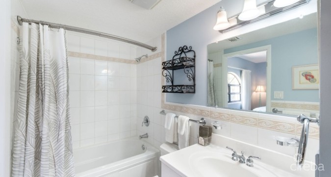 THE HERITAGE CLUB - SEVEN MILE BEACHFRONT CONDO