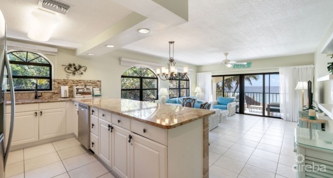 THE HERITAGE CLUB - SEVEN MILE BEACHFRONT CONDO