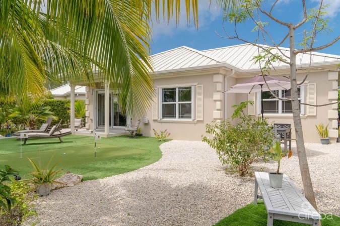 COCONUT VILLAGE STAND ALONE LAKEFRONT HOME